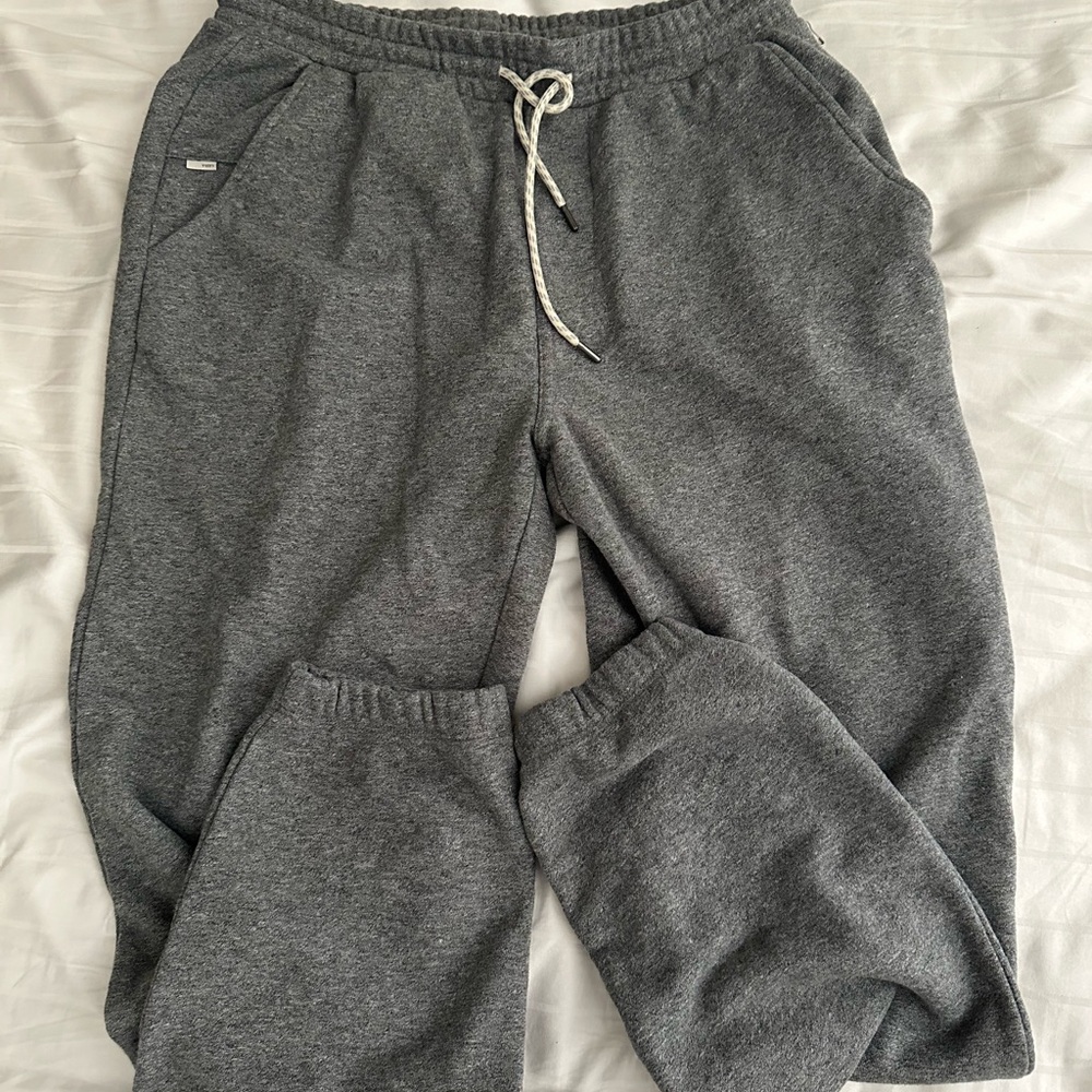 Men’s Vuori Cypress sweatpants NWT